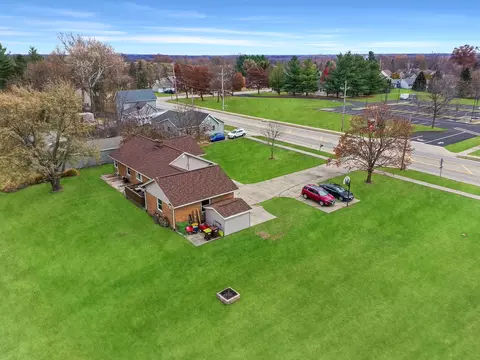 108 E Grove St, Poplar Grove, IL 61065
