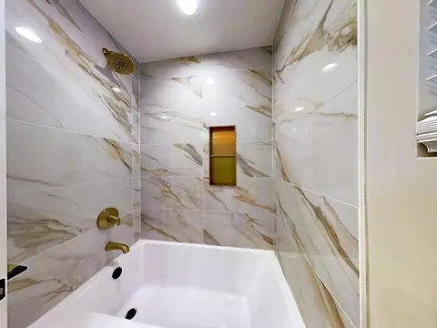 Bath - 9221 S Normal Ave, Chicago, IL 60620 photo 2 of 6