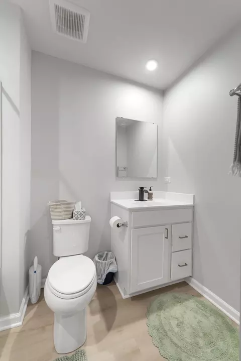 Bath - 2708 Hideaway Ct, Plainfield, IL 60586 photo 3 of 3