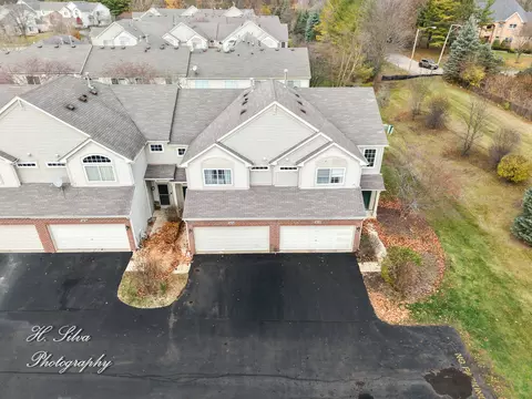 3434 Blue Ridge Dr, Carpentersville, IL 60110