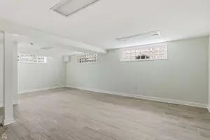 Undisclosed, Glenview, IL 60026 photo 10
