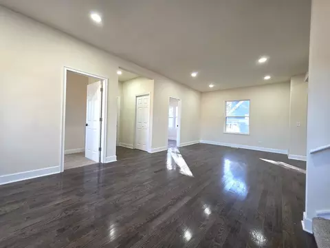 Living - 286 Hamilton Ave, Elgin, IL 60123 photo 3 of 3