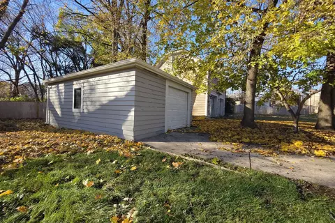 Exterior - 286 Hamilton Ave, Elgin, IL 60123 photo 5 of 7