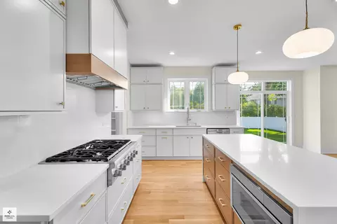 Kitchen - 705 Glendale Rd, Glenview, IL 60025 photo 5 of 5