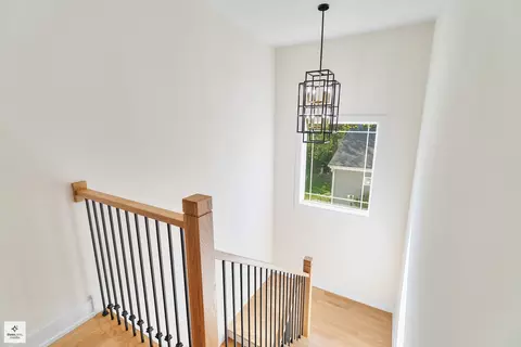 Entry Way - 705 Glendale Rd, Glenview, IL 60025 photo 2 of 3