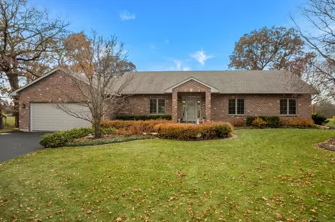 43 W493 Thornapple Tree Rd, Sugar Grove, IL 60554