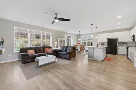 Other - 2260 Indigo Dr, Algonquin, IL 60102 photo 3 of 9