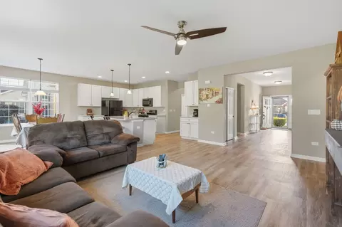 Other - 2260 Indigo Dr, Algonquin, IL 60102 photo 2 of 9