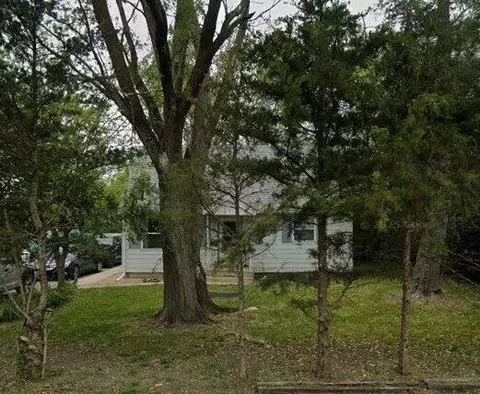 742 E Louella St, Crete, IL 60417