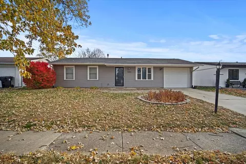 1303 Dalton Dr, Normal, IL 61761