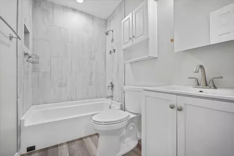 Bath - 1303 Dalton Dr, Normal, IL 61761 photo 1 of 1
