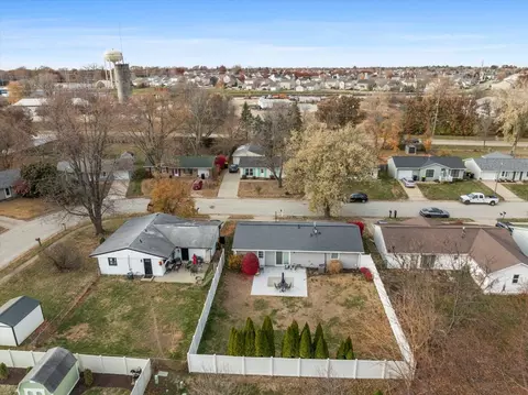 View/Area - 1303 Dalton Dr, Normal, IL 61761 photo 2 of 4