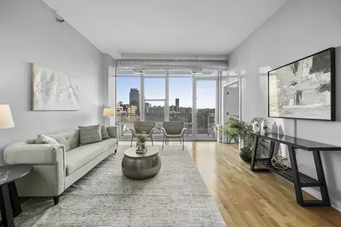 Living - 901 W Madison St #603, Chicago, IL 60607 photo 3 of 8