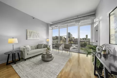 Living - 901 W Madison St #603, Chicago, IL 60607 photo 2 of 8