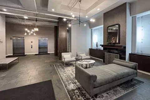 Living - 901 W Madison St #603, Chicago, IL 60607 photo 7 of 8