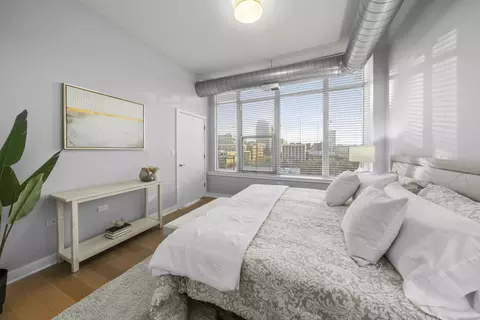 Bedroom - 901 W Madison St #603, Chicago, IL 60607 photo 2 of 3