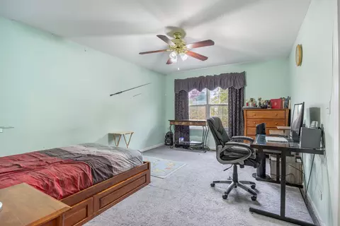 Bedroom - 2566 Rourke Dr, Aurora, IL 60503 photo 3 of 4
