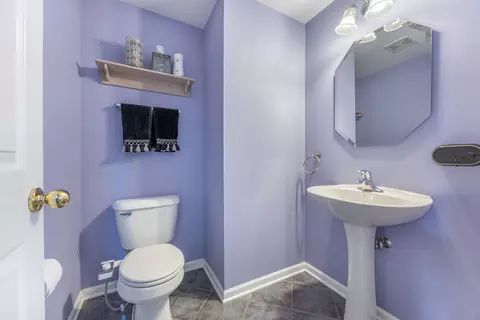 Bath - 2566 Rourke Dr, Aurora, IL 60503 photo 5 of 5