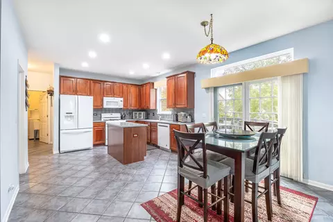 Kitchen - 2566 Rourke Dr, Aurora, IL 60503 photo 3 of 3