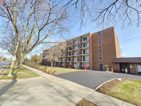 255 S West Ave S #214, Elmhurst, IL 60126