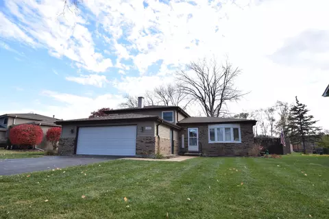 1919 Moore Ave, Saint Charles, IL 60174