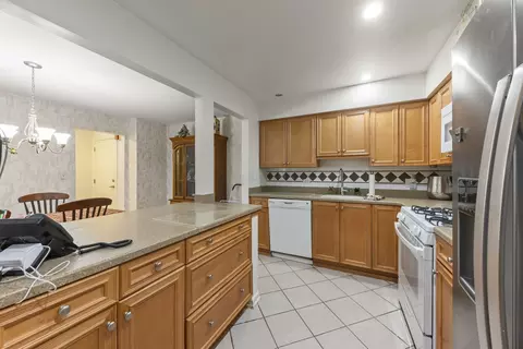 5200 Carriageway Dr #101, Rolling Meadows, IL 60008 photo 4