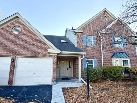 120 Stirling Ln #Z1, Schaumburg, IL 60194