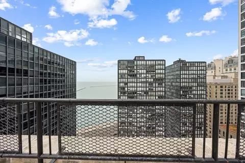 View/Area - 253 E Delaware Pl #14D, Chicago, IL 60611 photo 2 of 3