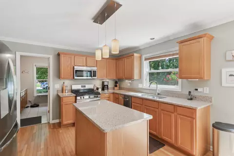 305 Buckingham Dr, Algonquin, IL 60102 photo 14