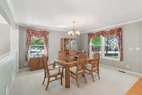 305 Buckingham Dr, Algonquin, IL 60102 photo 9