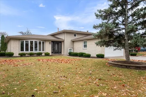 731 Highpoint Ct, Schaumburg, IL 60193