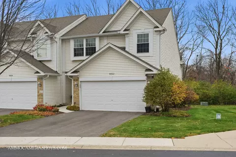 8022 Sierra Woods Ln #8022, Carpentersville, IL 60110
