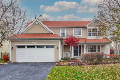 1090 Village Ln, Gurnee, IL 60031