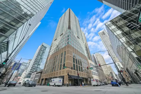 2 Erie St #2806, Chicago, IL 60611