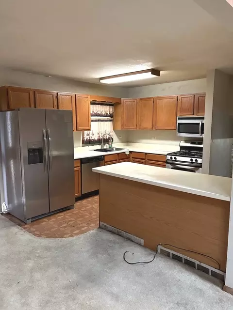 Kitchen - 2347 S 17 Ave, Broadview, IL 60155 photo 1 of 2