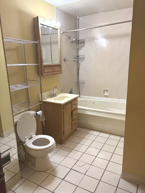 Bath - 2347 S 17 Ave, Broadview, IL 60155 photo 1 of 2
