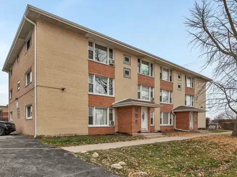 8751 W 79th St #12, Justice, IL 60458