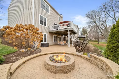 Exterior - 7 Falcon Ridge Ct, Algonquin, IL 60102 photo 2 of 7