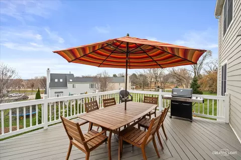 Exterior - 7 Falcon Ridge Ct, Algonquin, IL 60102 photo 6 of 7