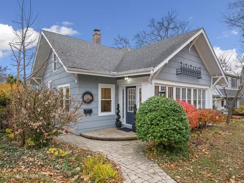 13 S Thurlow St, Hinsdale, IL 60521