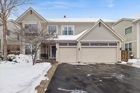 8 Litchfield Ct, Lake In The Hills, IL 60156