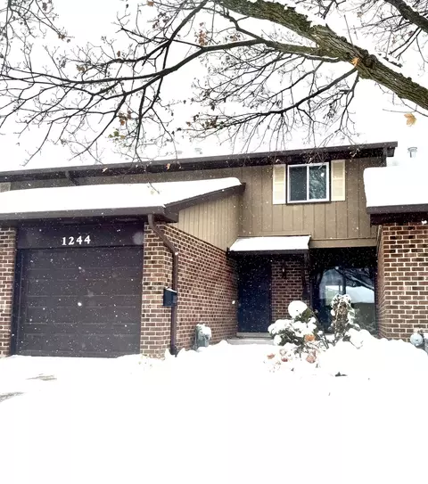 1244 Loughborough Ct, Wheaton, IL 60189