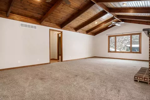 Living - 10077 Jesters Row, Roscoe, IL 61073 photo 4 of 4