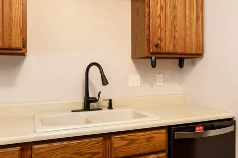 Kitchen - 10077 Jesters Row, Roscoe, IL 61073 photo 4 of 6