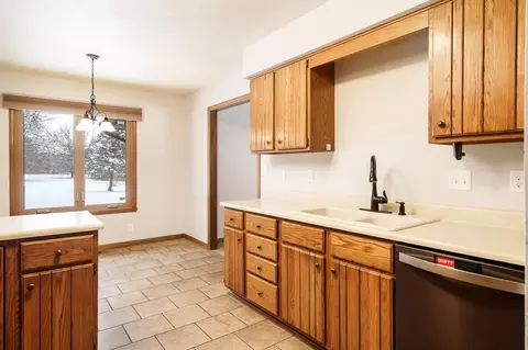 Kitchen - 10077 Jesters Row, Roscoe, IL 61073 photo 6 of 6