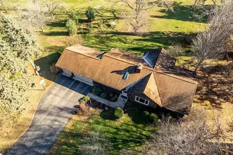 View/Area - 10077 Jesters Row, Roscoe, IL 61073 photo 2 of 6