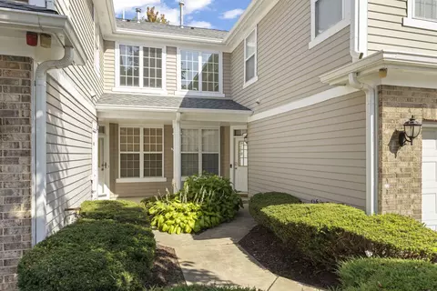 2911 Dearborn Ct, Naperville, IL 60563