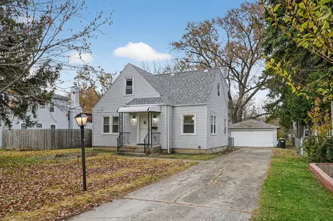 2049 N Hawthorne Ave, Melrose Park, IL 60164