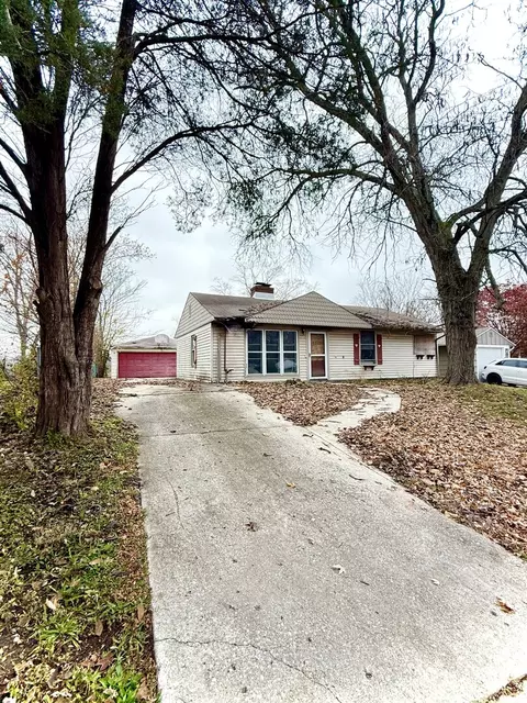 218 Marquette St, Park Forest, IL 60466