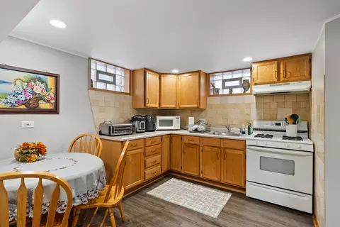 8232 S Ferdinand Ave, Bridgeview, IL 60455 photo 33